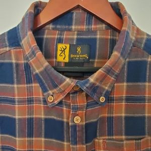 Browning Men's button down flannel.